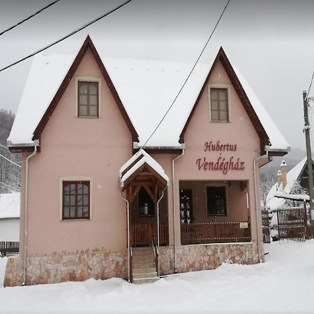 Hubertus Vendeghaz Hotel Parád Екстериор снимка