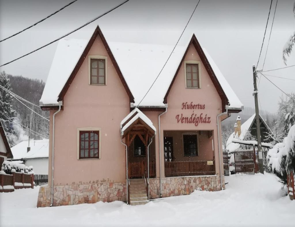 Hubertus Vendeghaz Hotel Parád Екстериор снимка