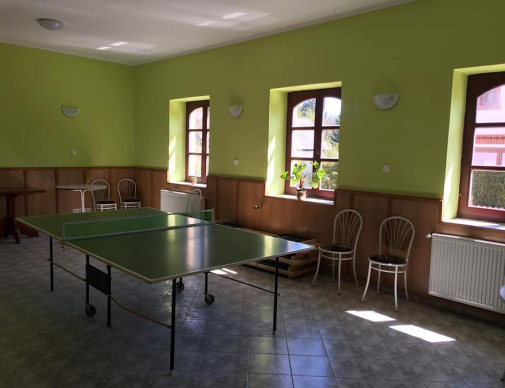 Hubertus Vendeghaz Hotel Parád Екстериор снимка
