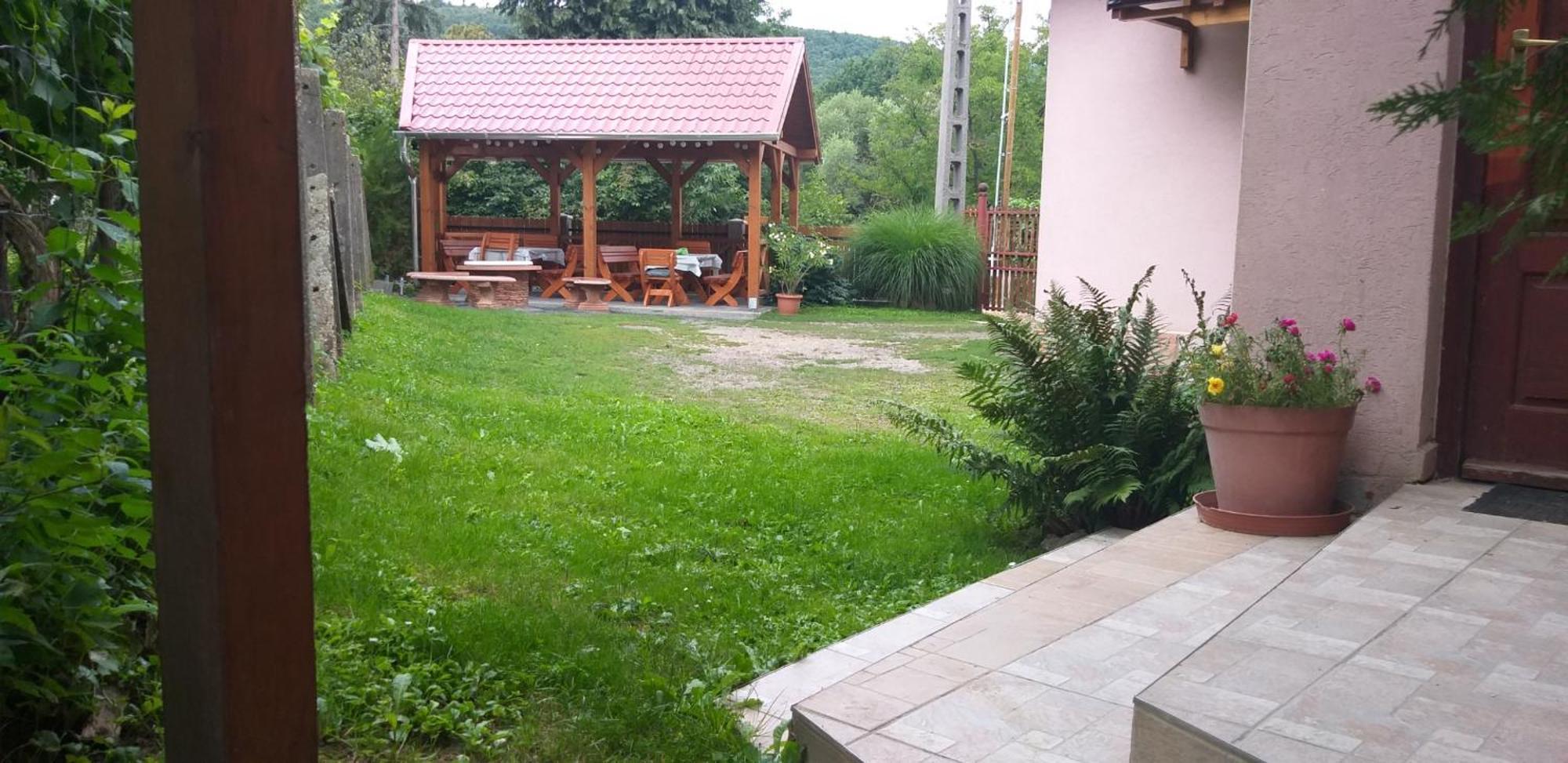 Hubertus Vendeghaz Hotel Parád Екстериор снимка